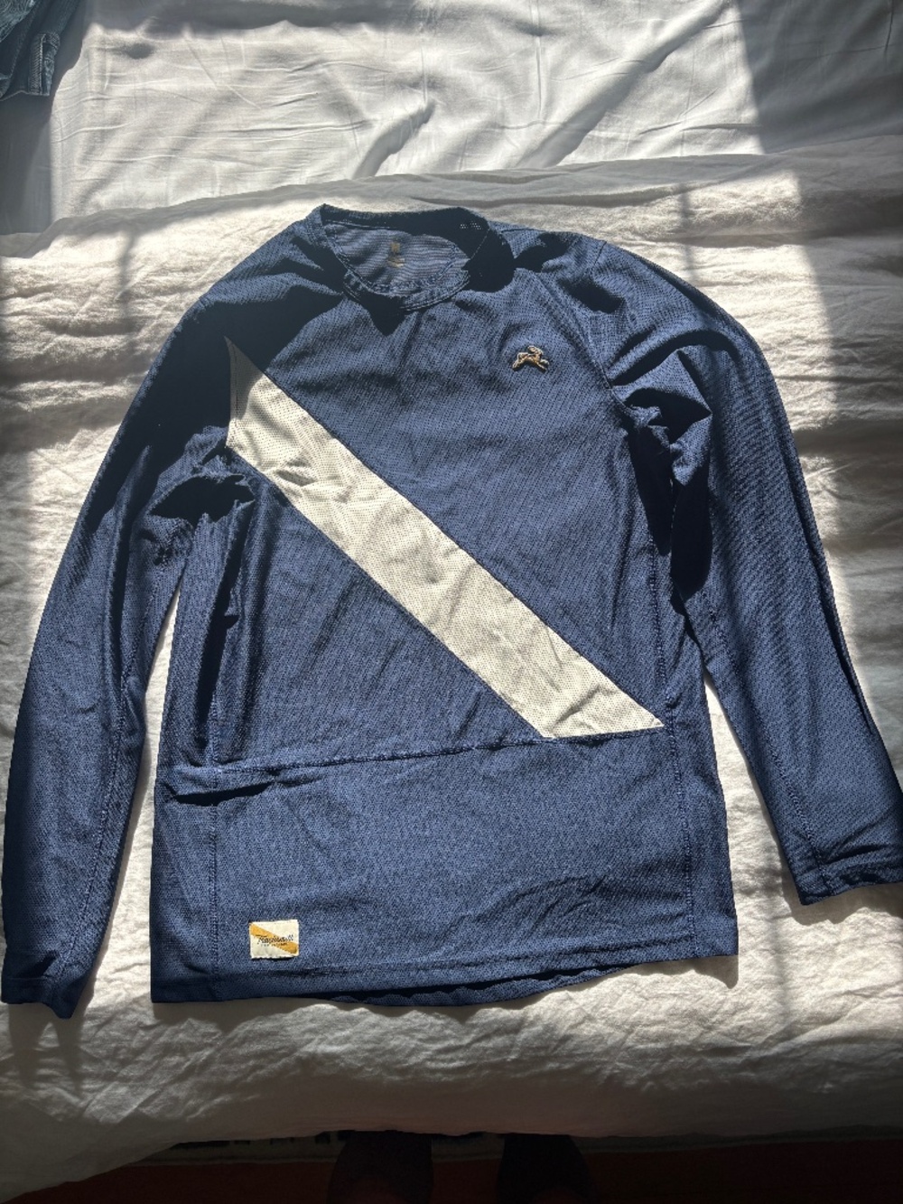 Tracksmith men’s Van Cortlandt Long Sleeve in navy/ivory